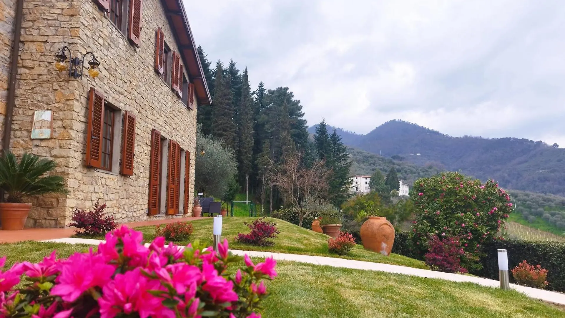 Villa Camelia Tuscany Pescia
