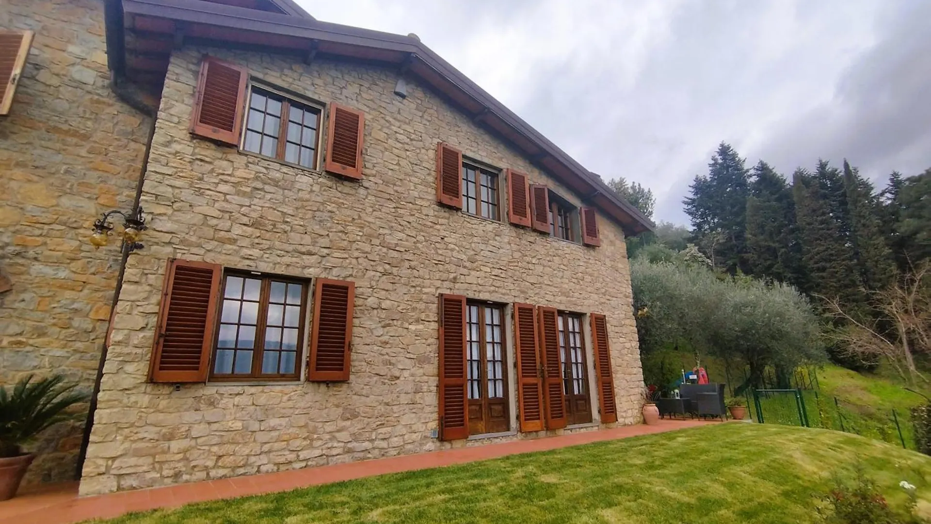 Villa Camelia Tuscany Pescia Italy